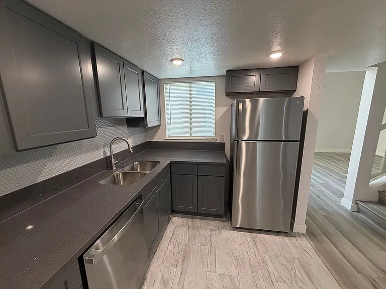 1215 Mews Ln — Photo 8