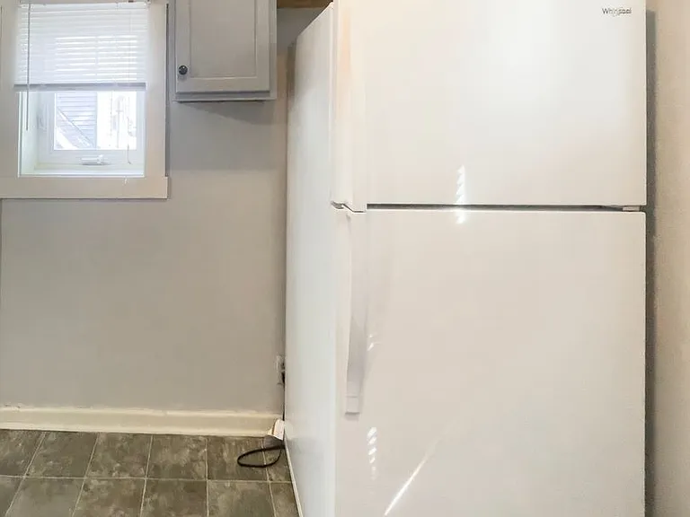 204 N Dill St — Photo 6