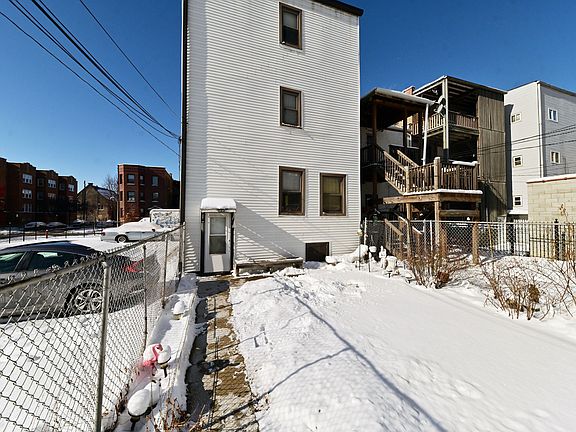 4th image of 1505 N Rockwell St
