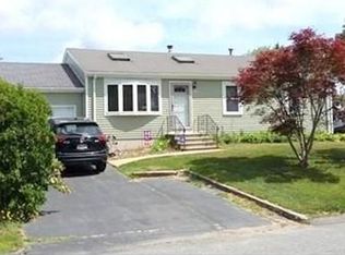 101 Heritage Dr, New Bedford, MA 02745