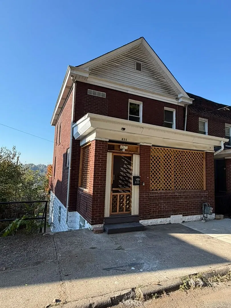 3 bed, 1160 sqft, $1,495 — Photo 1