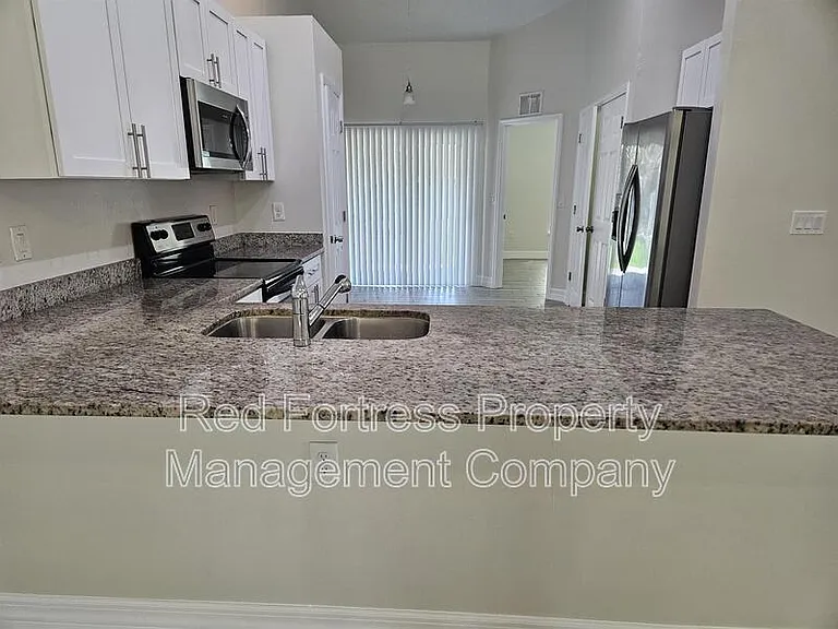 167 Meadow Rd — Photo 3