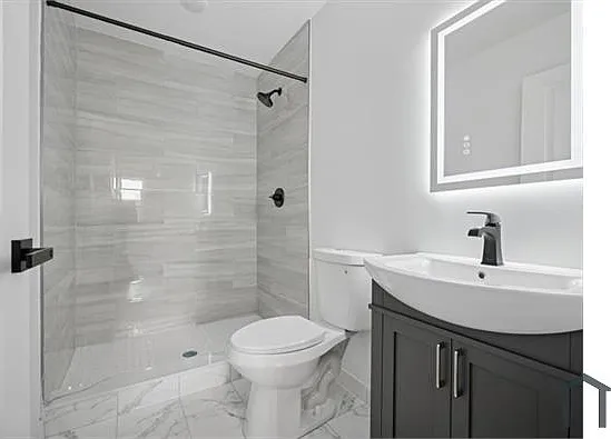 105 N 63rd St #5 — Photo 9