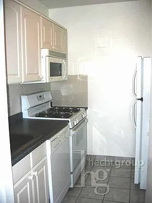 Rented by Hecht Group | media 20