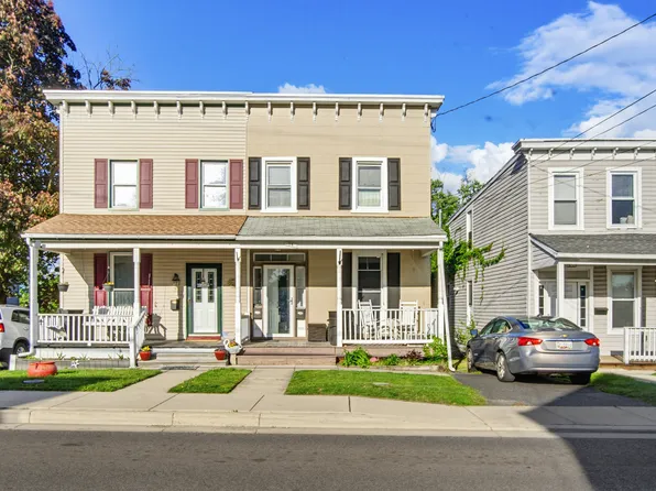 39 Bloomsbury Ave #1, Catonsville, MD 21228