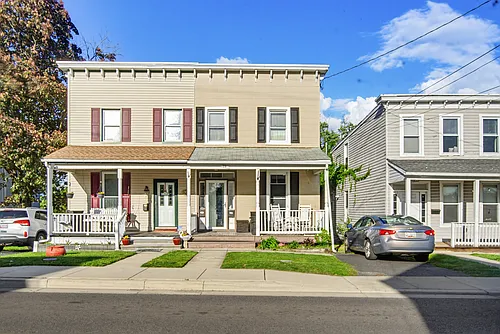 39 Bloomsbury Ave #1 Photo 1