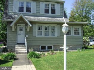 126 Silver Lake Dr, Clementon, NJ 08021