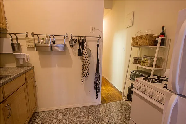 Rented by Maz Group NY | media 18