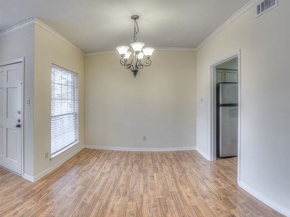 5th image of 4343 Bellaire Dr S APT 237