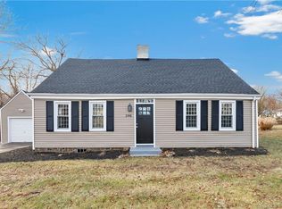 390 Evergreen Ave, Hamden, CT 06518