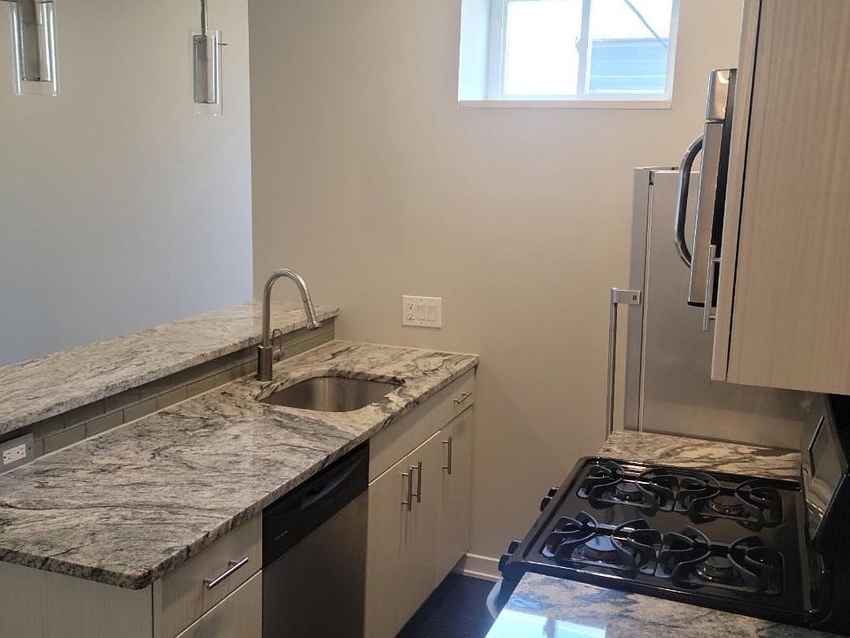 1st image of 1617 W Porter St Floor 2