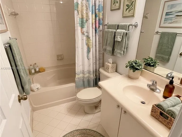 3919 Tree Top Dr #3919 — Photo 11