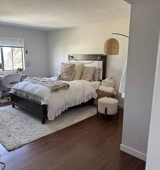 6465 Kanan Dume Rd — Photo 3