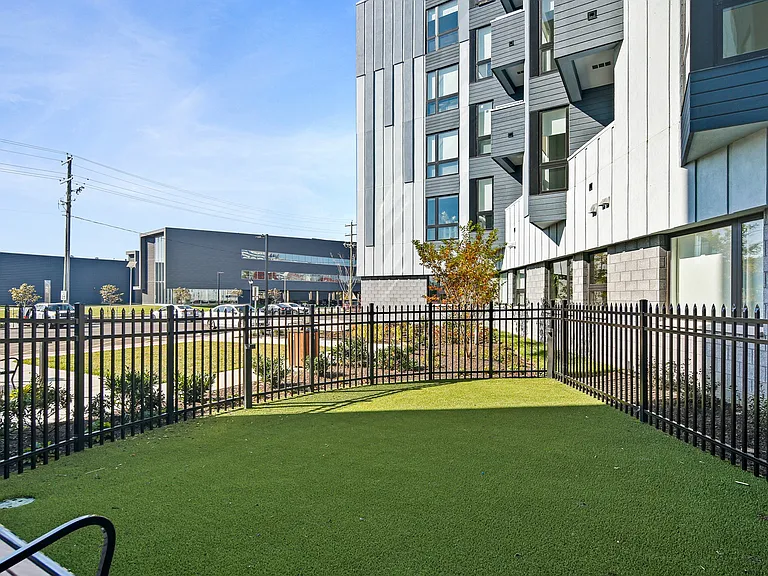 River House Apartments — Photo 45