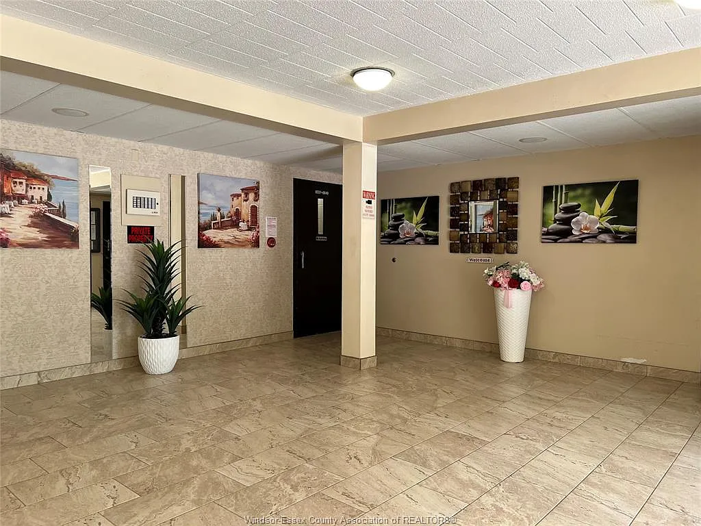 2 bed, 1.0 bath, $1,625 — Photo 3