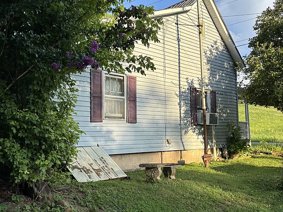 4th image of 463 E Illinois Ave