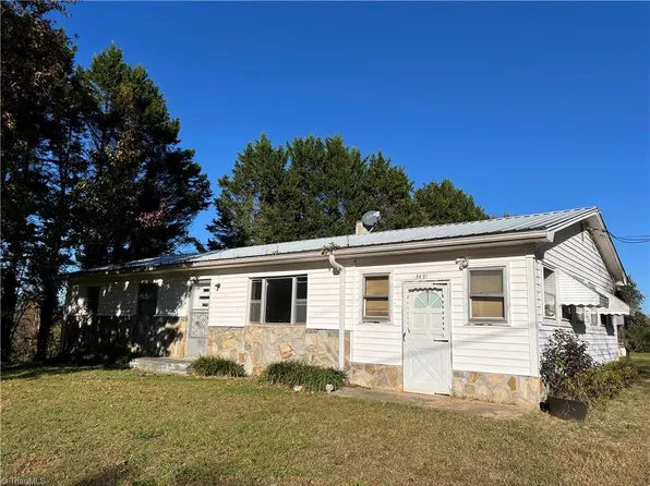 3491 Red Brush Rd, Mount Airy, NC 27030
