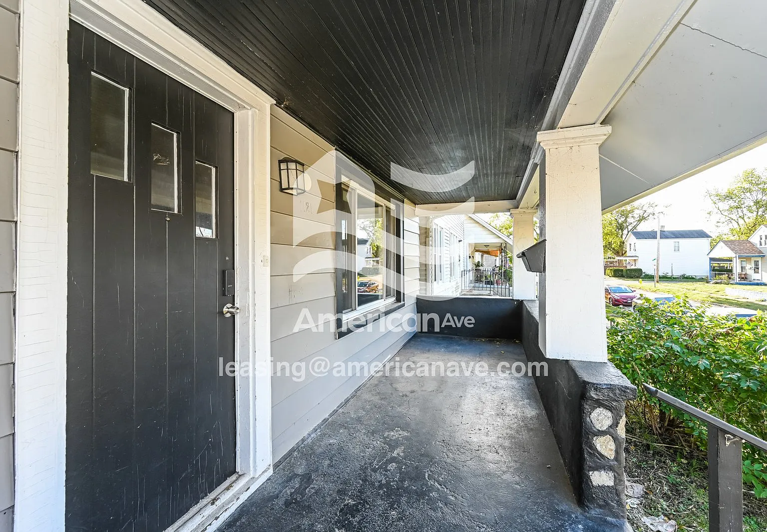 3 bed, 1.0 bath, 1234 sqft, $1,397 — Photo 2