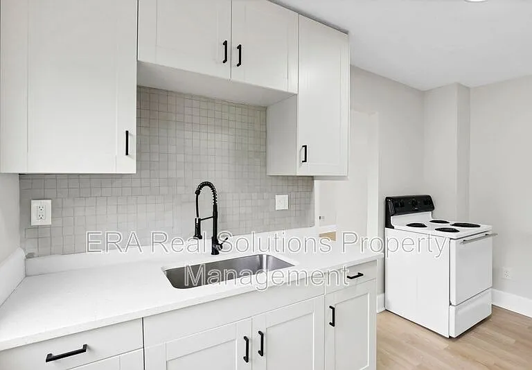 1120 Cole St — Photo 19