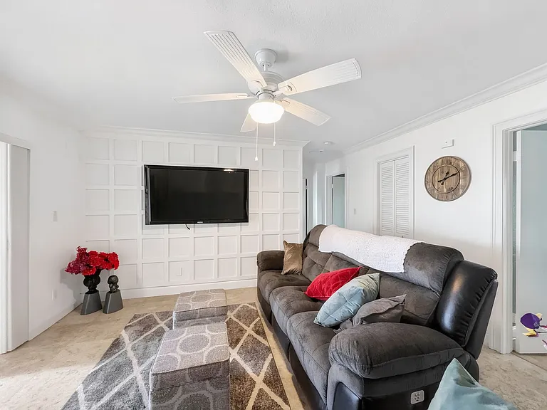 283 Forest Hills Blvd — Photo 9