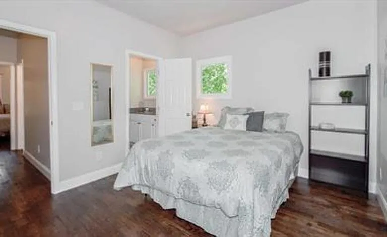 906 Greenwood Ave NE #C — Photo 13