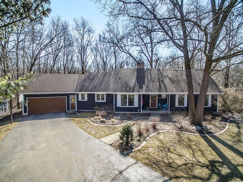 1st image of 3660 Goodwood Dr SE