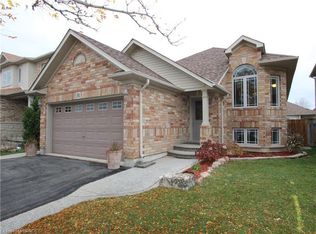 31 Downing St, Hamilton, ON L0R1C0