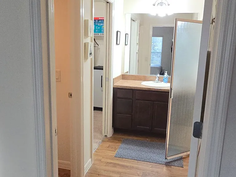 2280 Biscayne Ave — Photo 29