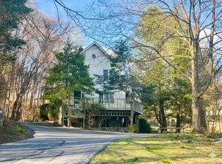147 Stoneleigh Avenue, Carmel, NY 10512
