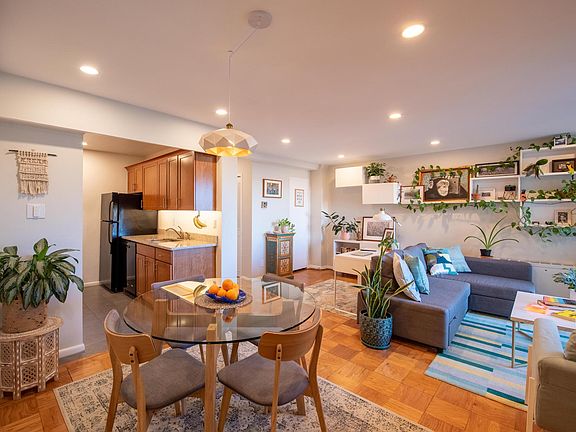 Spacious dream home in the heart of Dupont Circle.
