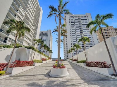 1880 S Ocean Dr APT 203, Hallandale, FL, 33009