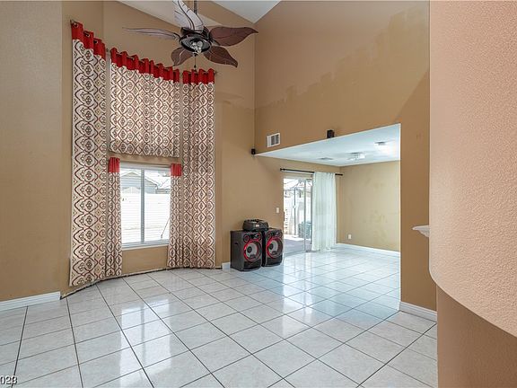 3rd image of 4574 Baby Bird Ln