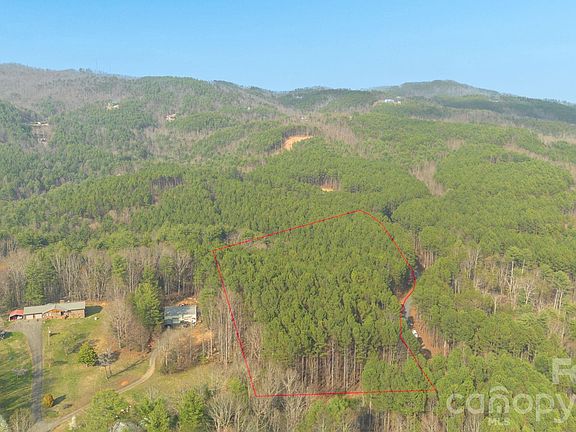 3rd image of 4196 S View Blvd