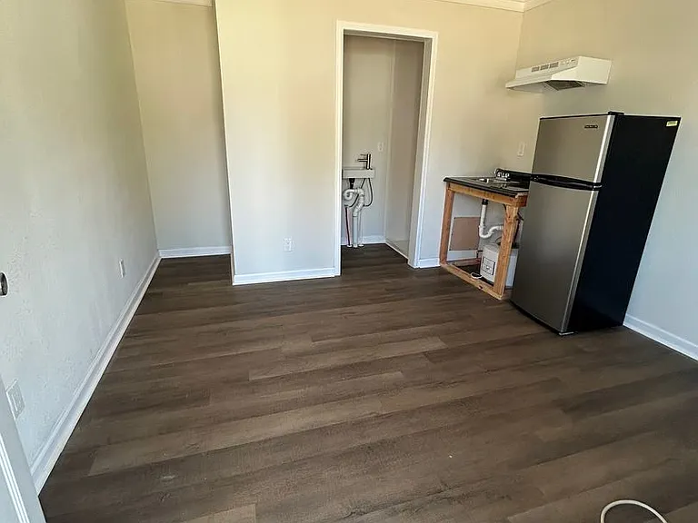 2905 E 12th Ave — Photo 11