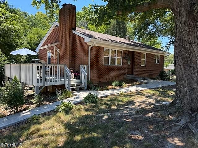 1st image of 808 Donnell St
