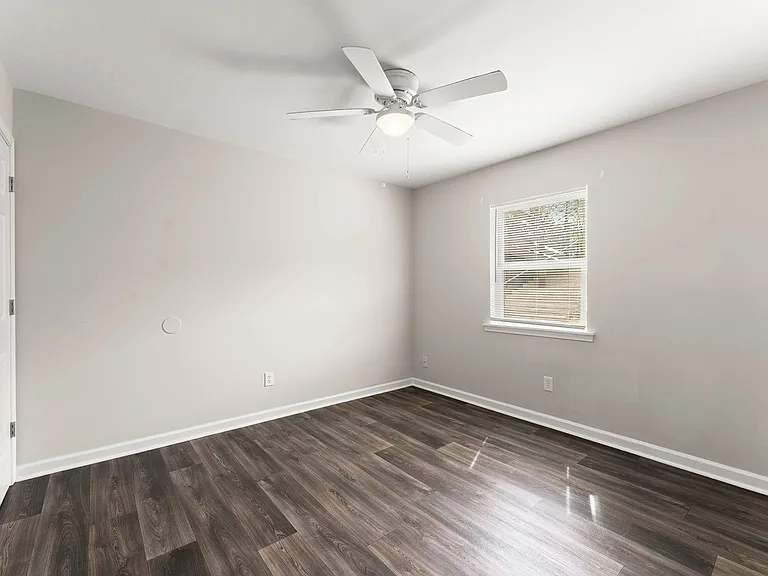 Forsyth Flats — Photo 12