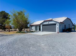 1564 Silver Knoll Ave, Las Vegas, NV 89123