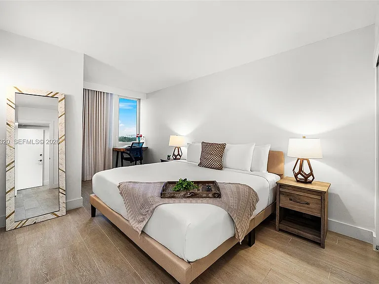 2301 Collins Ave #1129 — Photo 5