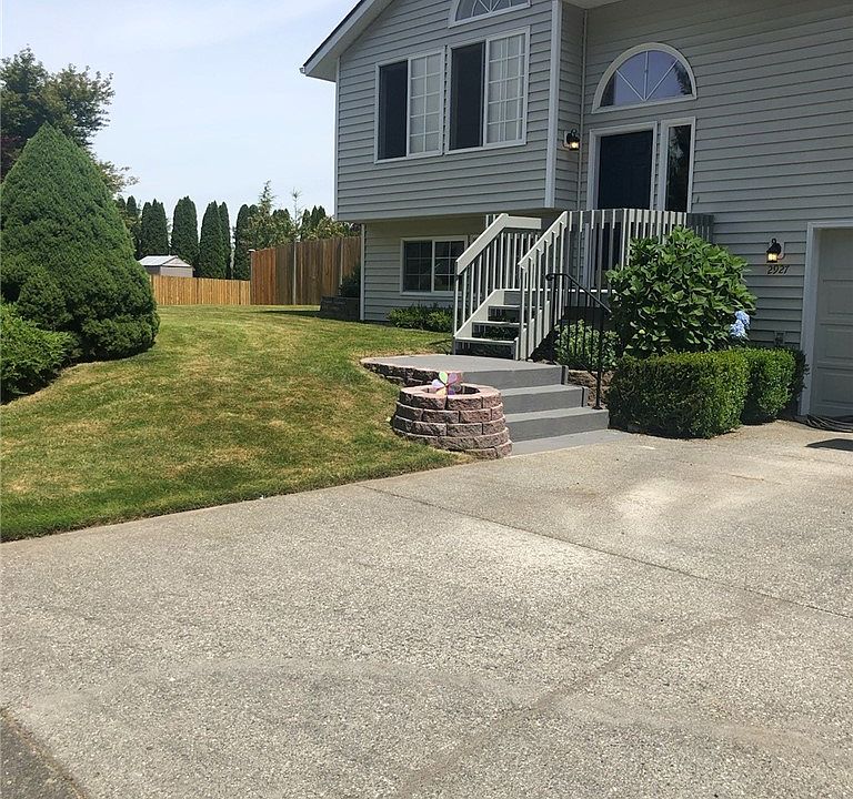 1st image of 2927 117th Ave NE