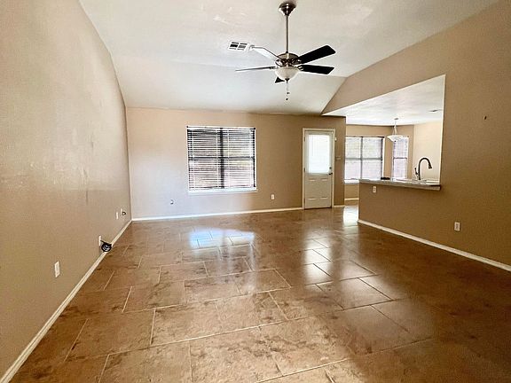 2nd image of 2907 Wesley Dr Unit 1