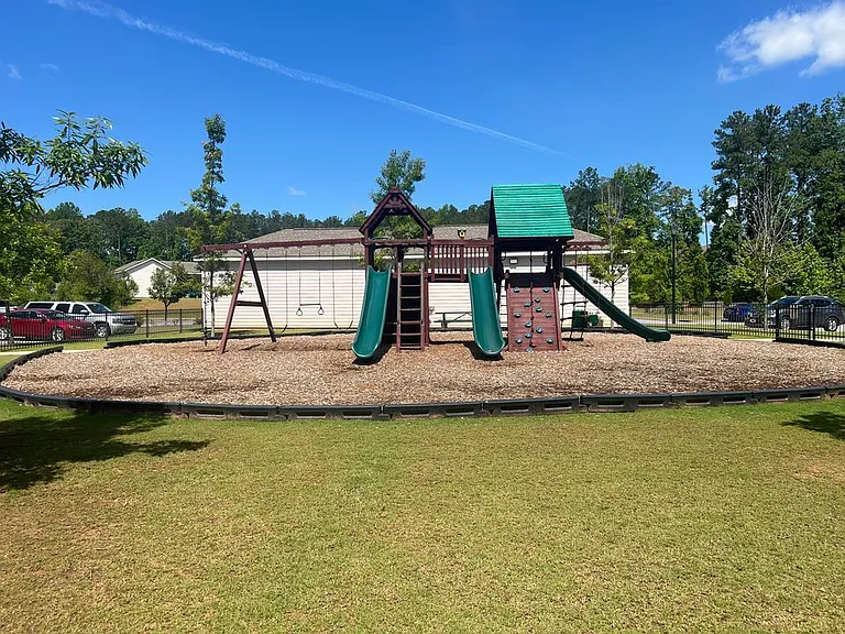 Bowman Station — Photo 34