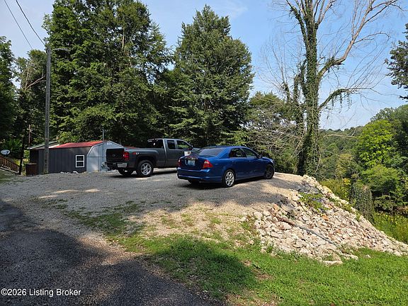 5th image of 307 Hidden Valley Extension A Ln #A