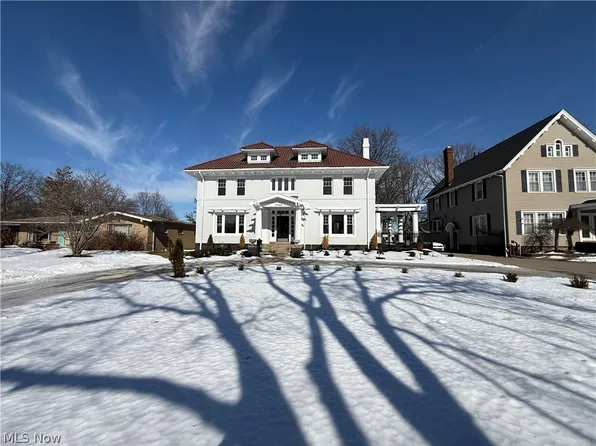 10908 Lake Ave, Cleveland, OH 44102