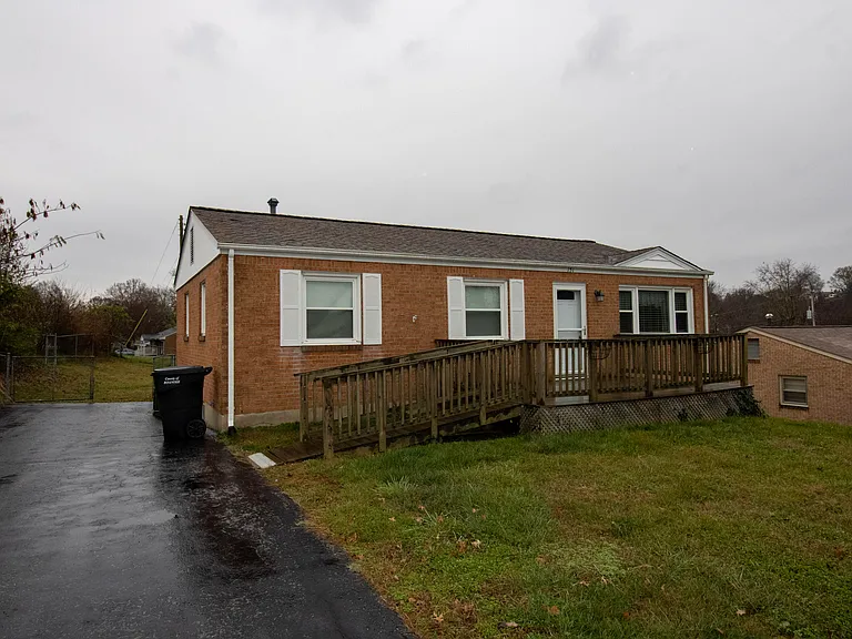 151 Return Rd — Photo 1