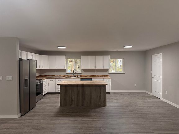 5th image of 3685 Silverleaf Ave