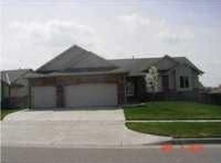 1013 E Rushwood Dr, Derby, KS 67037