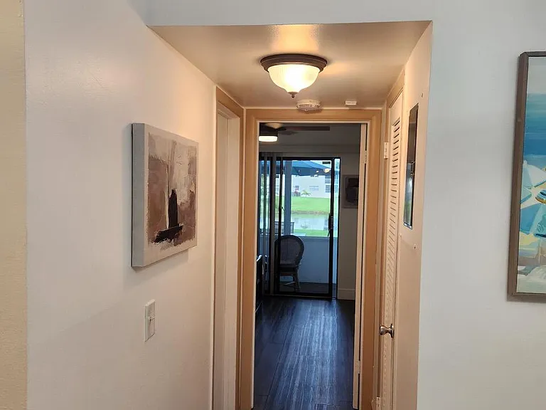 102 Westbury E #102 — Photo 8