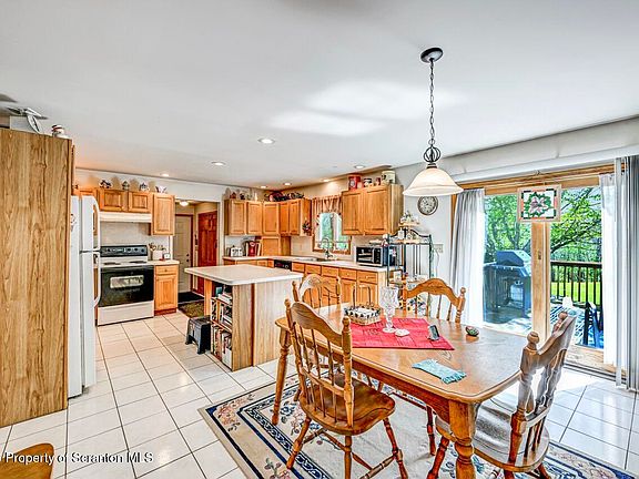 5th image of 314 Reynolds Rd