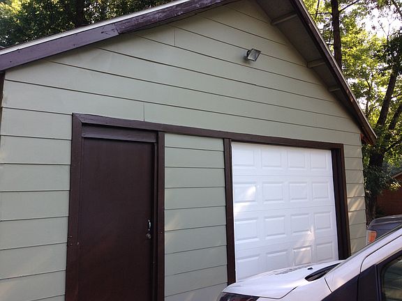 Detached Garage/Shop