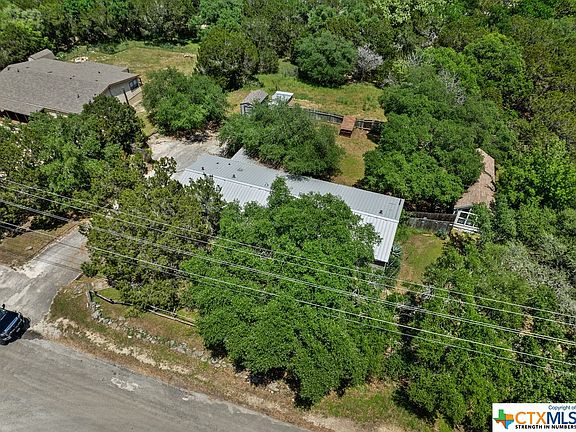 5th image of 590 Nelson Dr